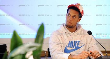 Δικαιώθηκε η Σιένα για Μπράουν, Χάκετ