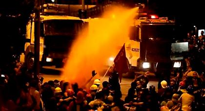 Επεισόδια για ακόμη μια νύχτα στην Τουρκία