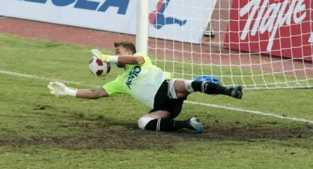 Η… ενθαρρυντική απόκρουση του Βούρα (video)