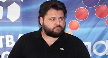 Παραχωρεί τις μετοχές ο Παπουτσάκης