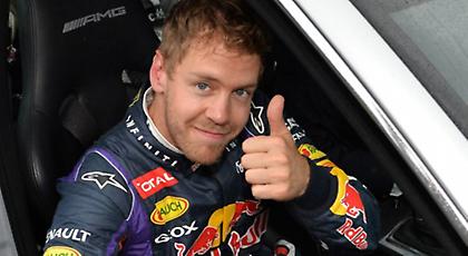 Χατ τρικ ο Φέτελ!