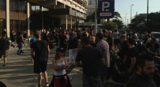 «Ντόπες» από τον κόσμο