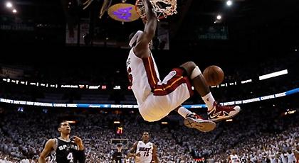 Ηχηρή απάντηση των πρωταθλητών