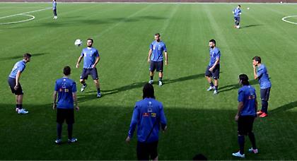 Με το βλέμμα στα μπαράζ…