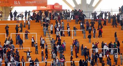 Νεκρός οπαδός και διακοπή στο Εστουντιάντες-Λανούς