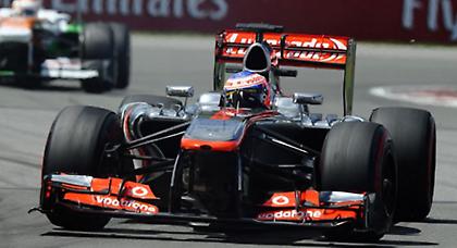 Δεν το βάζει κάτω ο Μπάτον