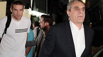 Χωρίς προβλήματα και Γιαννακόπουλο η άφιξη στο ΣΕΦ (Web TV)