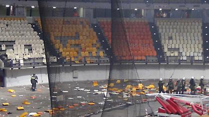 Τα συντρίμμια του ΣΕΦ (pics)