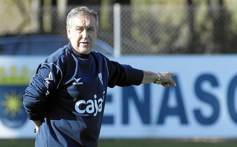 Ανανέωσε με Έρκουλες ο Κίκε Ερνάντεθ