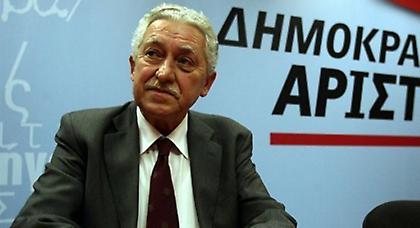 Στα άκρα ωθεί την κυβέρνηση ο Κουβέλης