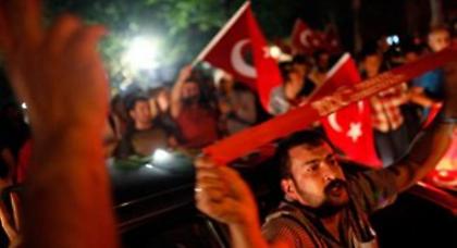 Νύχτα με δακρυγόνα και πάλι στην Άγκυρα