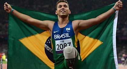 «Έσπασε» το παγκόσμιο ρεκόρ του Πιστόριους