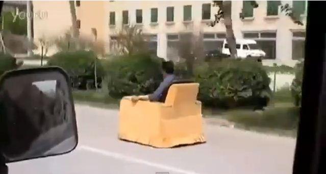 Βόλτα με πολυθρόνα!