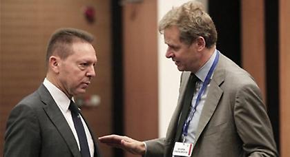 Σε εξέλιξη η νέα συνάντηση Στουρνάρα-Τρόικας