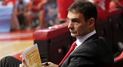 «Καμία πρόθεση να φύγει ο Μπαρτζώκας»