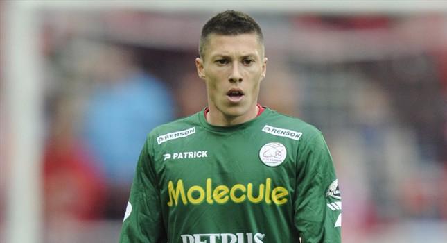 Ξαναγράφουν για Ντελαπλάς