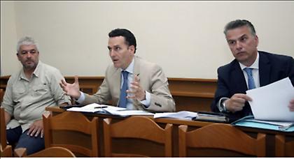 «Αν θέλει πλαστικές, ας κάνει και για… τις ρυτίδες»!