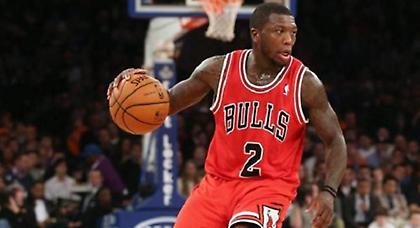 Ο μπασκετμπολίστας που περνά μέσα από κλειστές πόρτες