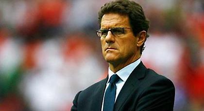 Τα «λέει» με Παρί στο Παρίσι ο Καπέλο