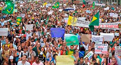 Πάνω από 300.000 διαδηλωτές στους δρόμους του Ρίο