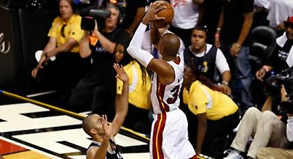 Εμεινε βασιλιάς από δύο... μηδενικά