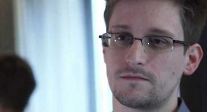 Έντουαρντ Σνόουντεν: Το «βαθύ λαρύγγι» της CIA κατηγορείται για κατασκοπεία