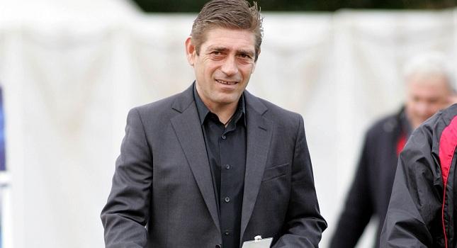 Στηρίζει Παντελίδη…