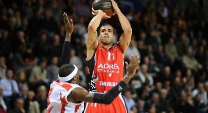 Κι άλλη ενίσχυση για Ερυθρό Αστέρα