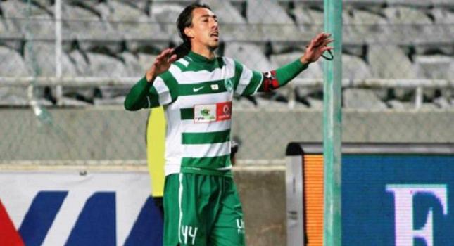 «Κοιτάζει» Αλμέιδα