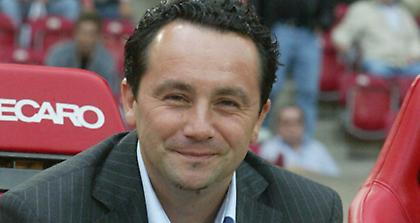 Ο Στογιάνοβιτς στον πάγκο του Ερυθρού Αστέρα