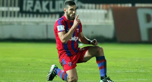 «Κάτω τα χέρια» απ’ τον Αραβίδη!