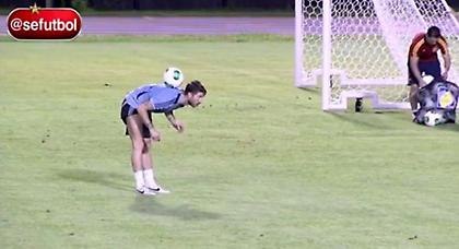 Ο Ράμος «μιλάει» στην μπάλα (video)