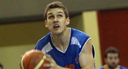 Μένει και ο Ψαθάς