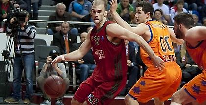 Επαφές Καλάθη με Μάβερικς