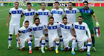 Με μαύρα περιβραχιόνια οι Ιταλοί