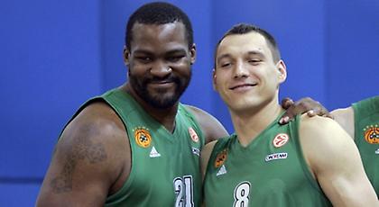 Ξεκαθαρίζει για τους δύο