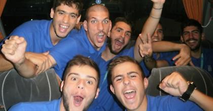Γιόρτασαν με... έκπληξη! (video)