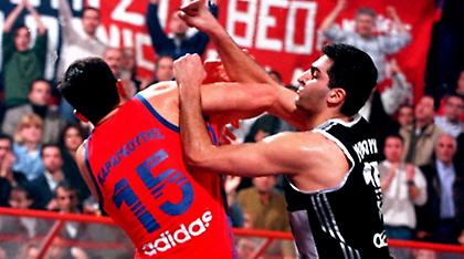 Οι μπουνιές έπεσαν σύννεφο στο μπάσκετ