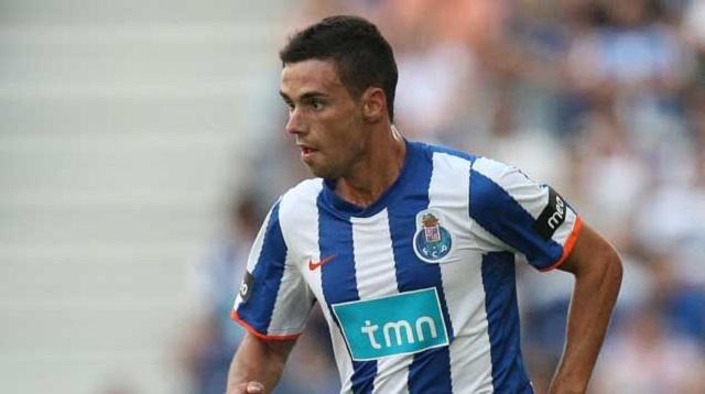 «Πέφτουν» υπογραφές με Ράφαελ