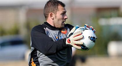 Ανανέωσε ο Λόμποντ