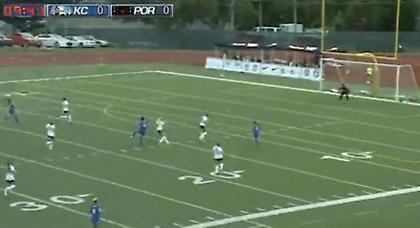 Το «κάρφωσε» η… κυρία! (video)