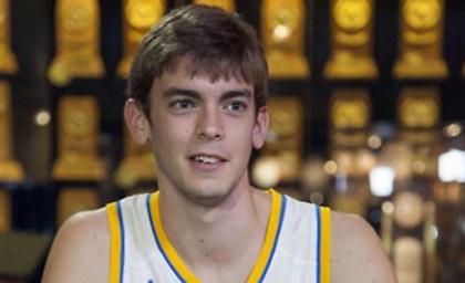 Ο τρίτος Γκασόλ παραλίγο να σταματήσει το μπάσκετ...