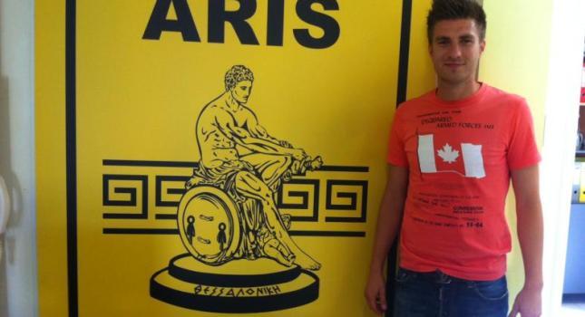 Έπεσαν οι υπογραφές