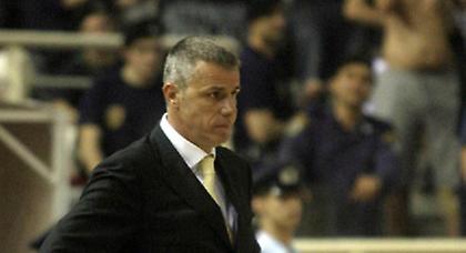 Ο Σούμποτιτς με μπλούζα Ολυμπιακού