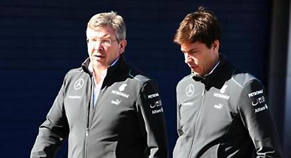 «Δεν δίνουμε εντολές, δεν κάνουμε διακρίσεις»