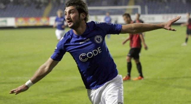 Πρώτο θέμα του επιθετικού