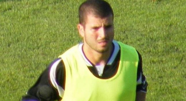 «Κλεισμένος» και ο Πετράζι