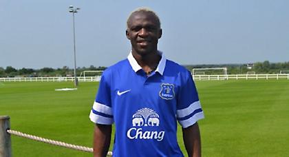 Στην Έβερτον ο Κονέ