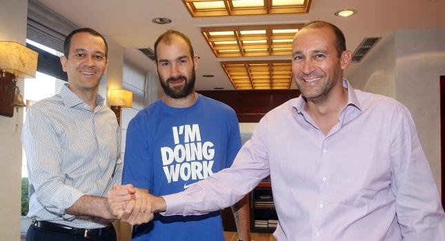 Οι αντιδράσεις για την παραμονή Σπανούλη