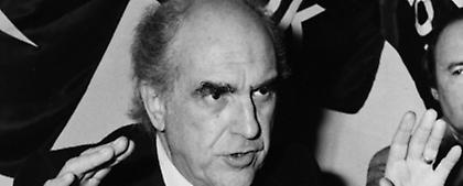 Θα προσέβαλε τον Ανδρέα Παπανδρέου η αναγνώριση από τον χουντοδεξιό Βορίδη